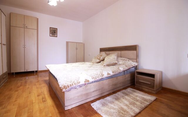 Апартаменты Маштоца 37