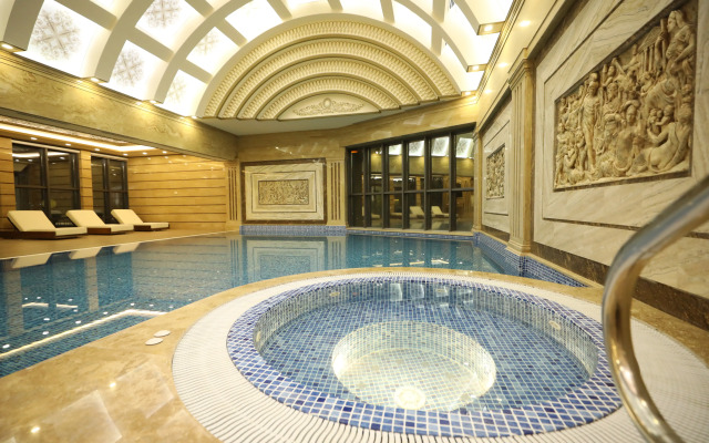 Venice Complex Hotel