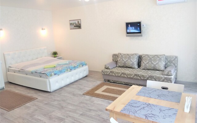 Апартаменты возле площади 1905 года