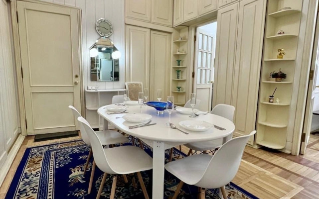 Апартаменты SpbStay с двумя спальнями на Рубинштейна 3