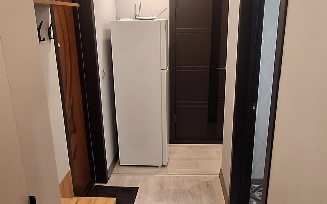 Квартира 2-х Комнатная на Советской Конституции 11