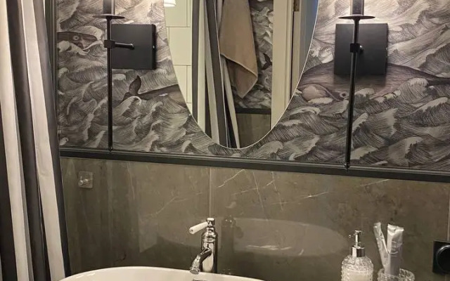 Uyutnaya kvartira v tsentre Flat