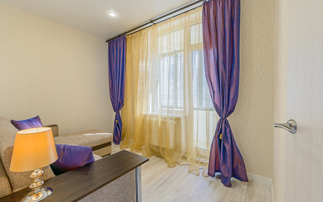 Kremenchugskaya 17 Apartments