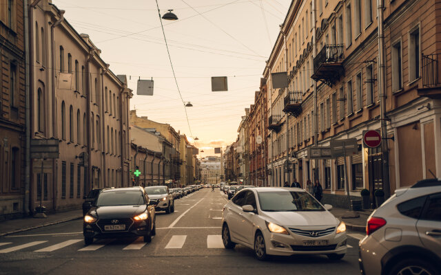 Dvuhurovnevaya Studiya LOFT 5 Apartments