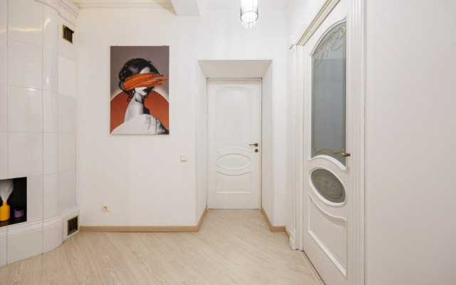 Апартаменты у Эрмитажа 12 гостей Б.Конюшенная 12