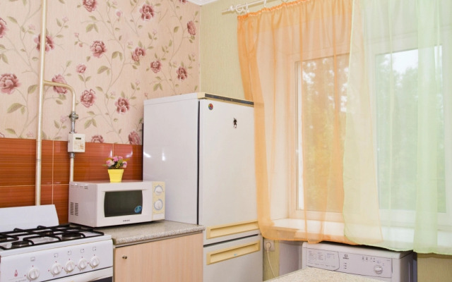 Two-Room Circus Apartments