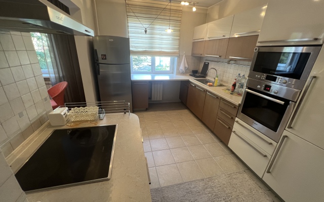 Квартира Семейный Люкс 139 кв. м напротив Отеля Hilton