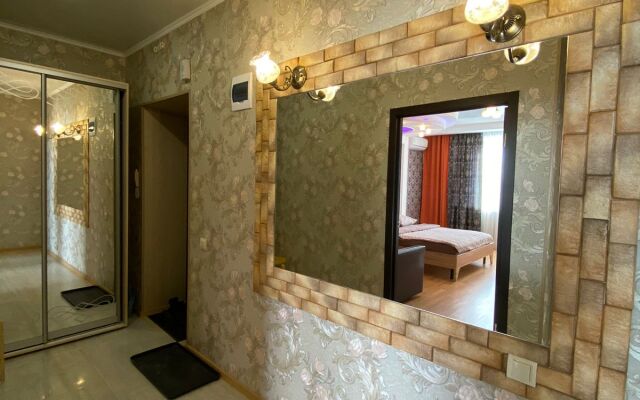 v TSentre Goroda v Novom Elitnom Dome Apartments