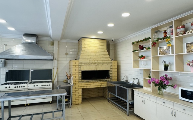 Gostevoy Dom Makarena Guest House