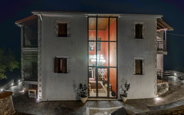 Aiora Suites Guesthouse
