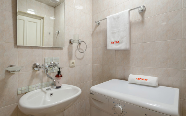 Prostornaya Kvartira s 1 Spalney Keygo 0177 Apartments