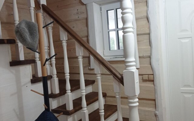Domik Khudozhnikov Guest House