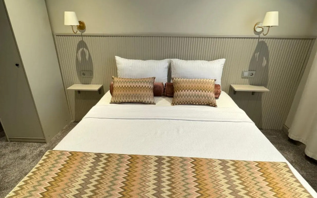 Astro Suites Hotel