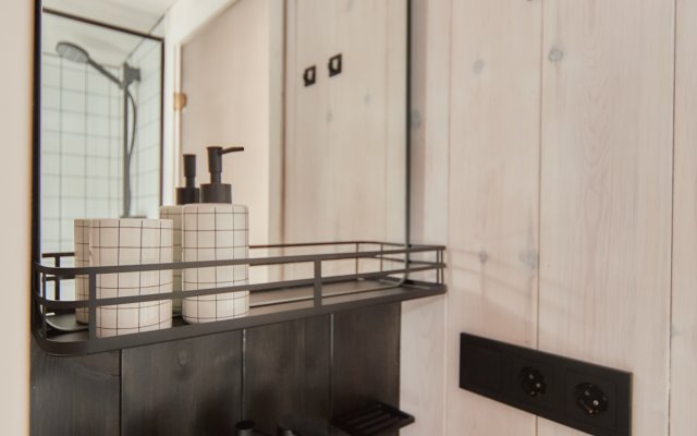 Dom u ozera 4Stihii Guest House
