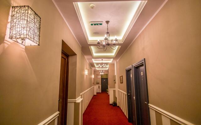 Ночлег и завтрак (B&B) Five Points Square - City Center