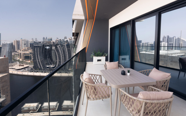 Apartment Keyrock Living - Binghatti Canal Sky Retreat