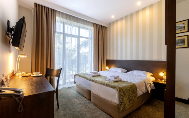 Citrus Hotel
