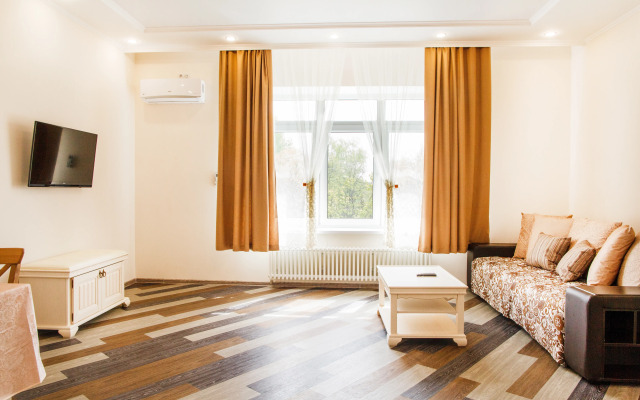 Daudel #75 U Bts Petr Stolypin Apartments