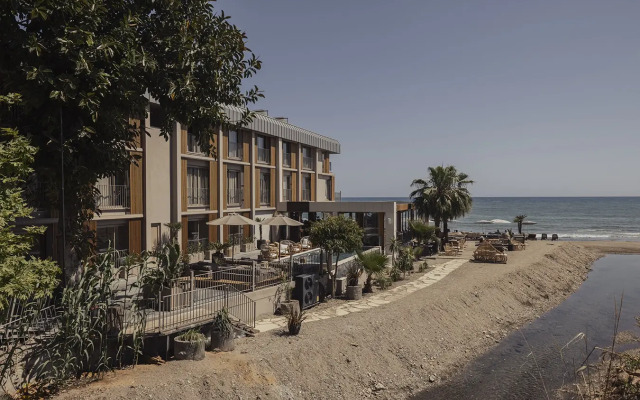 En Vie Beach Boutique Hotel
