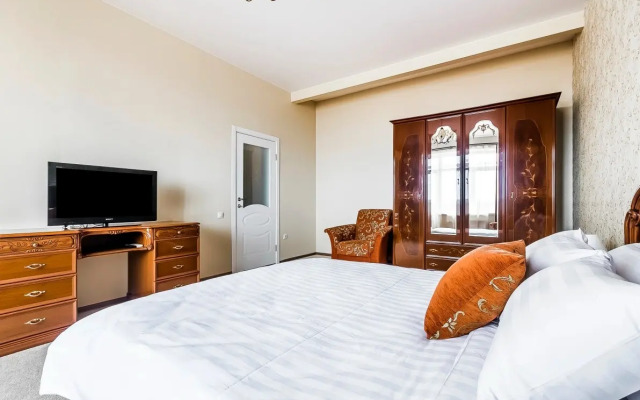 Апартаменты Большой Площади в Центре| До 8 гостей | Панорамный Вид на Город |