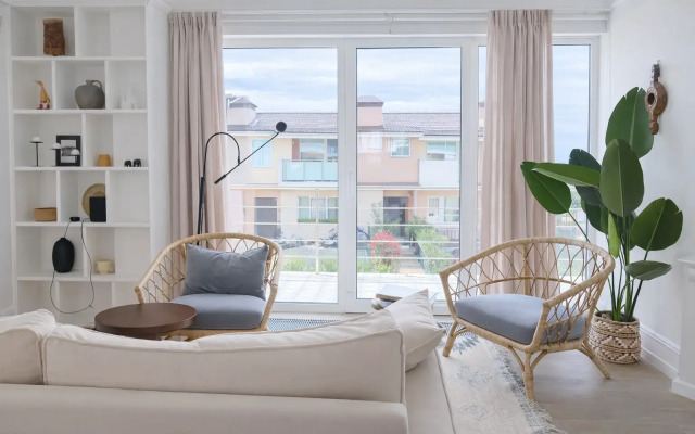 Вилла Семейный дом с террасой и видом на море