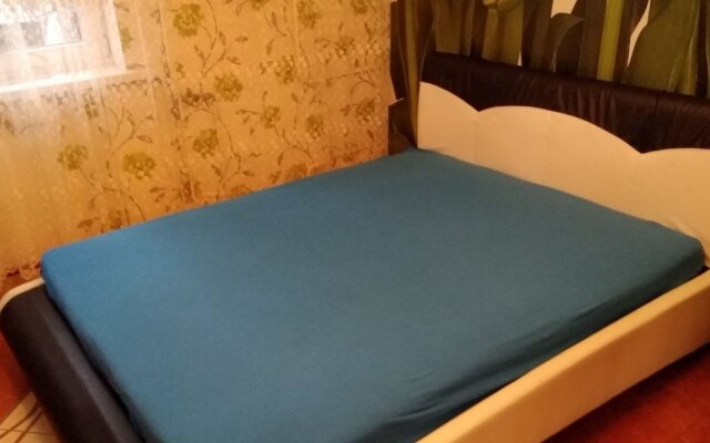 Апартаменты Двухкомнатная квартира на Бровцева 15