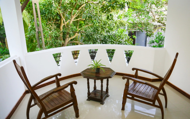 Eden Hikkaduwa Villa