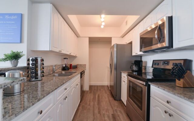 Intracoastal Yacht Club Apart-Hotel