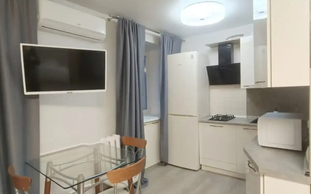 Квартира студия в шаговой доступности от здания МВД