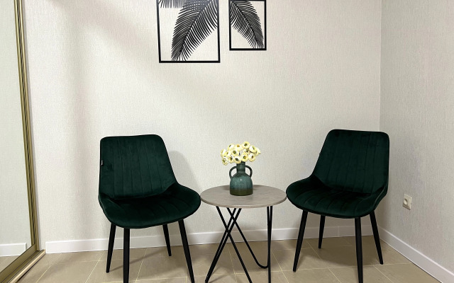 Na Internatsionalnoy 3/1 Apartments