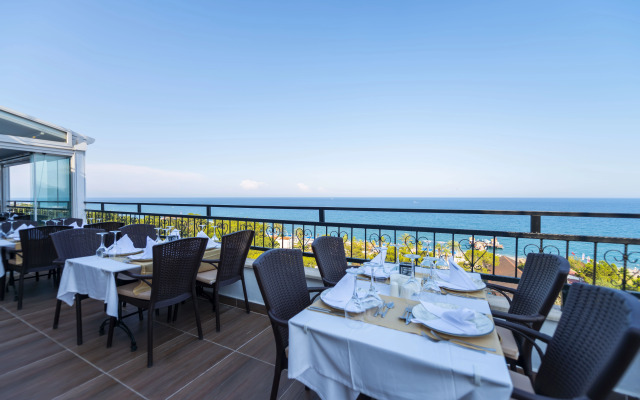 Loxia Comfort Resort Kemer