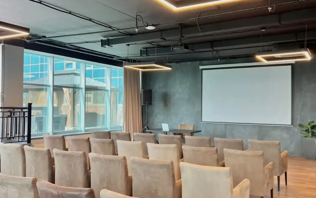 Astro Plaza Hotel