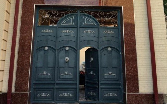 Uyut Hotel
