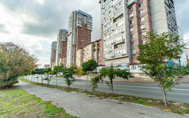 Квартира Комарова 12