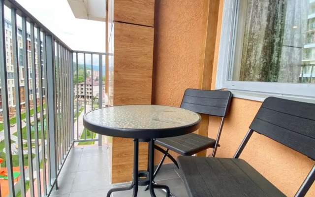 V Tikhom Rayone, Blizko K Moryu Flat