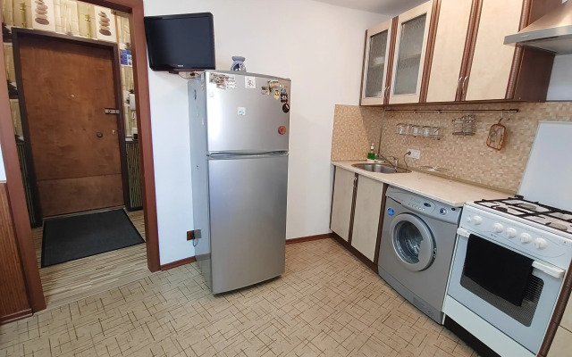 Квартира с Большой Кухней на Полярных Зорях