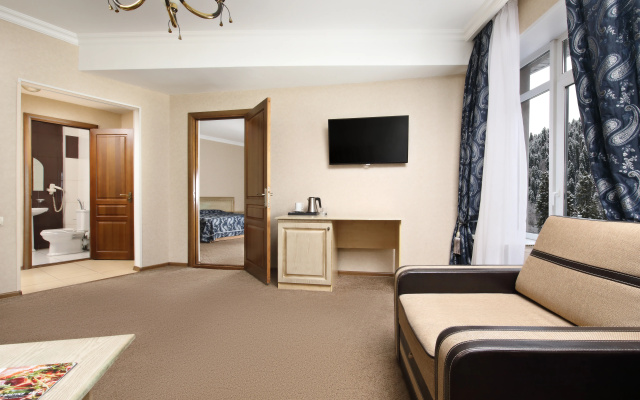Kurortnyj otel' Grand-Otel'