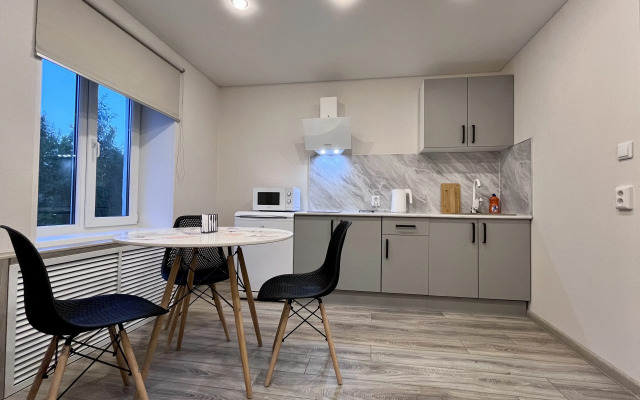 Uyutnaya yevrodvushkaryadom s vokzalom Flat
