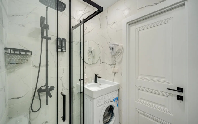 Апартаменты №2 Комфортно и Точка на Азовской 13