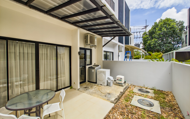 Villa Townhouse In Laguna Park