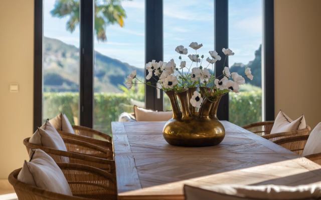 All About Villa La Boheme