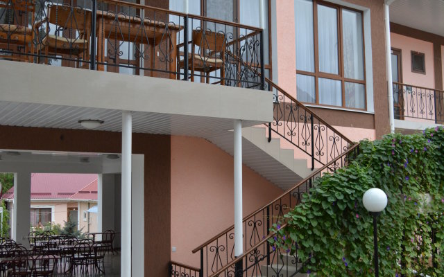 Seyt-Nebi Hotel