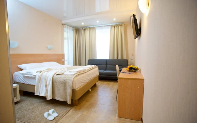 Двухместный номер Comfort с балконом и с видом на реку — фото 1
