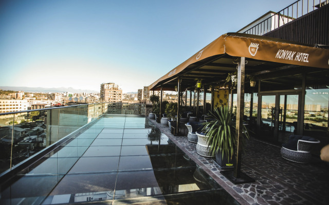 Konyak Hotel