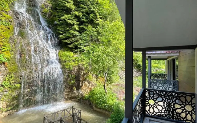 Отель Uzungol Ada Bungalow