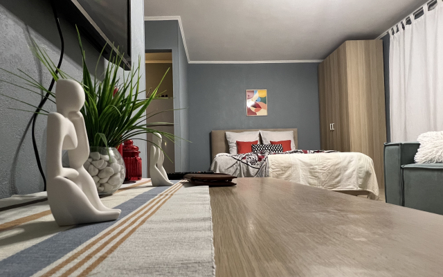 Квартира Art Room в минуте от метро Молодежная