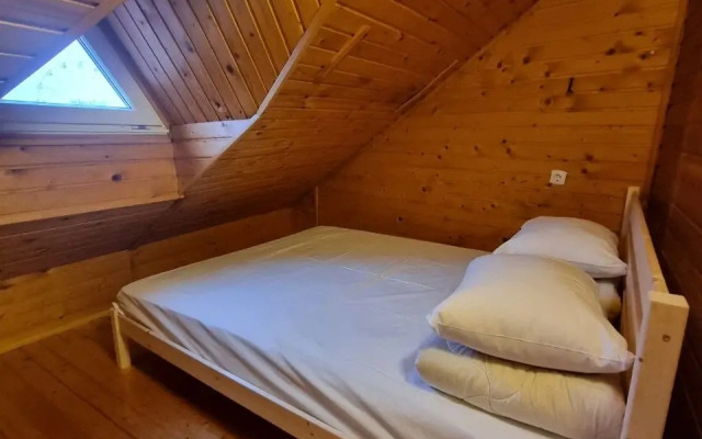 Dvukhurovnevaya Kvartira S Vidom Na More Apartments