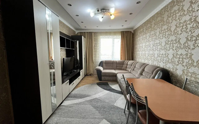 Na Ulitse Raimkulova 2 Flat