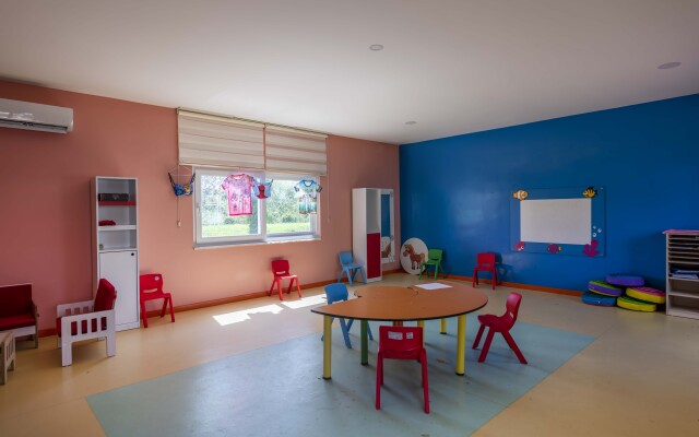 Asteria Family Resort Side Hotel