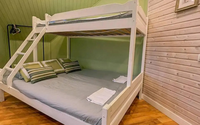 Семейно-Туристический загородный клуб Карамелькино Коттедж 2